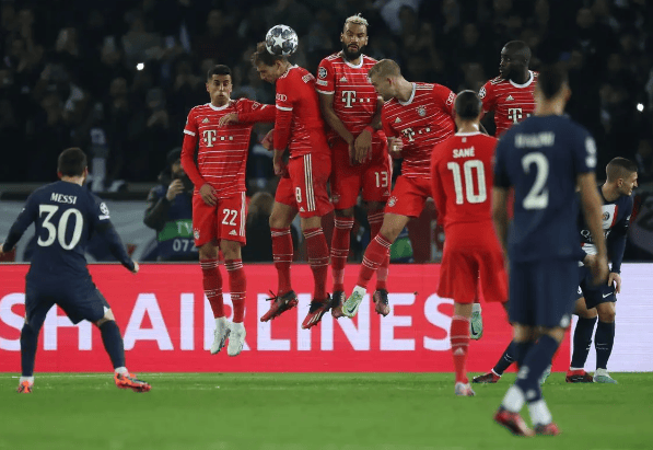 乐鱼电竞在线平台登录入口-拜仁重点布置边路传中，战术多变故意制造空档的简单介绍