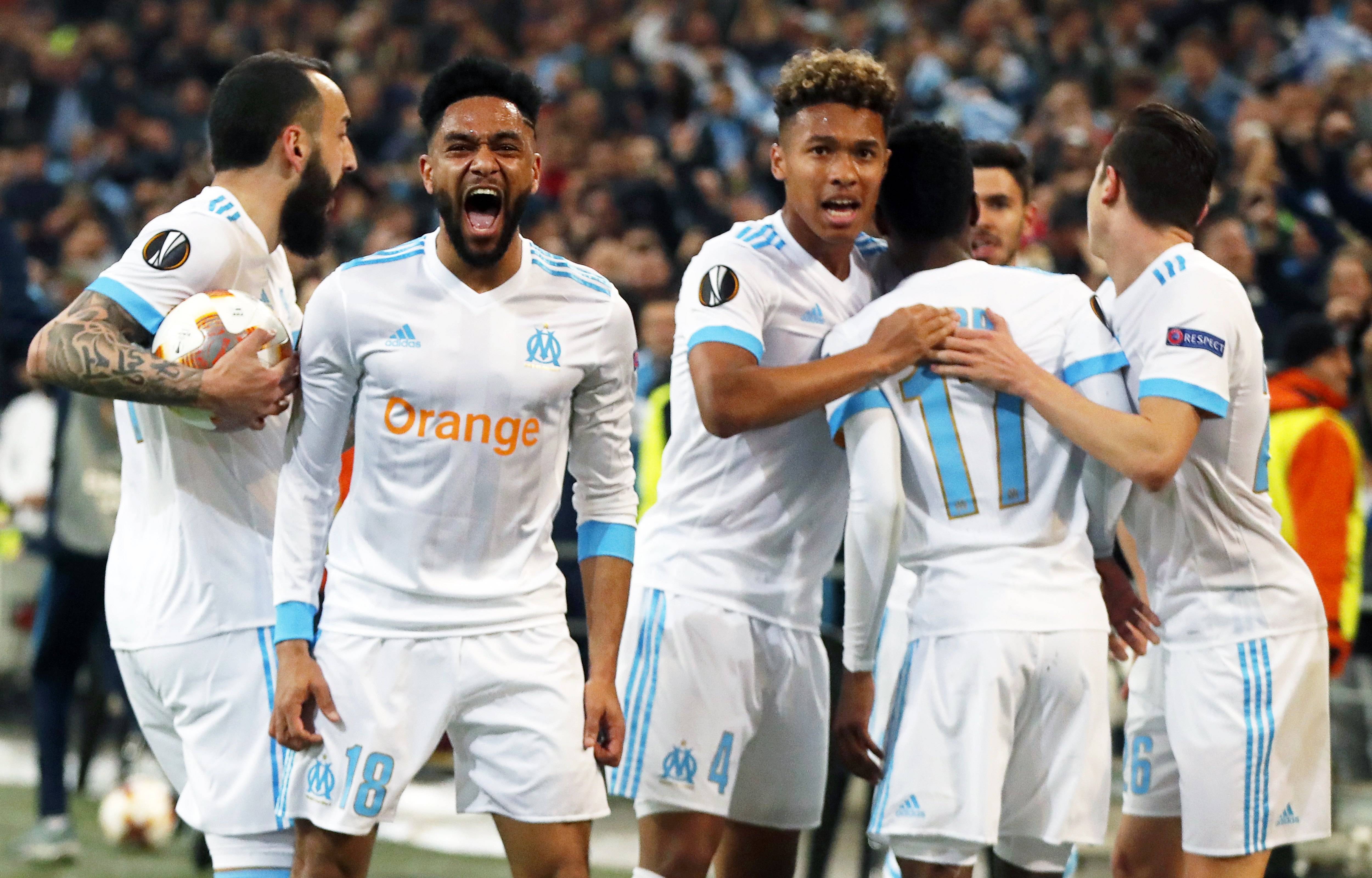 法甲豪门采取“高压+边路宽度”战术,打乱对手组织 法甲豪门采取“高压+边路宽度”战术,打乱对手组织