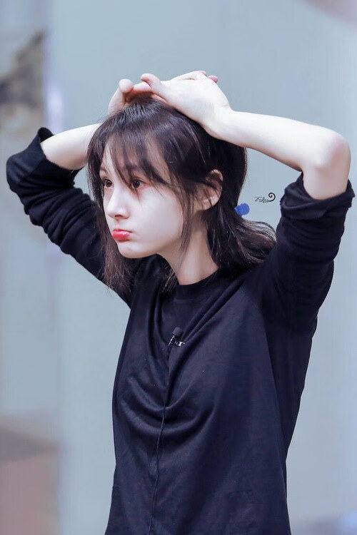 《湖人季后赛前景分析：詹姆斯和戴维斯能否带队走得更远？》，湖人季后赛詹姆斯数据