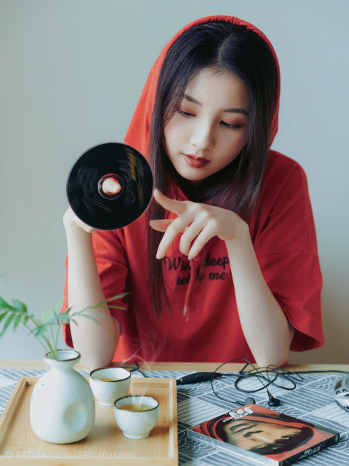 新任主教练大显神通,带领球队晋级下一轮,中国足球新主教练