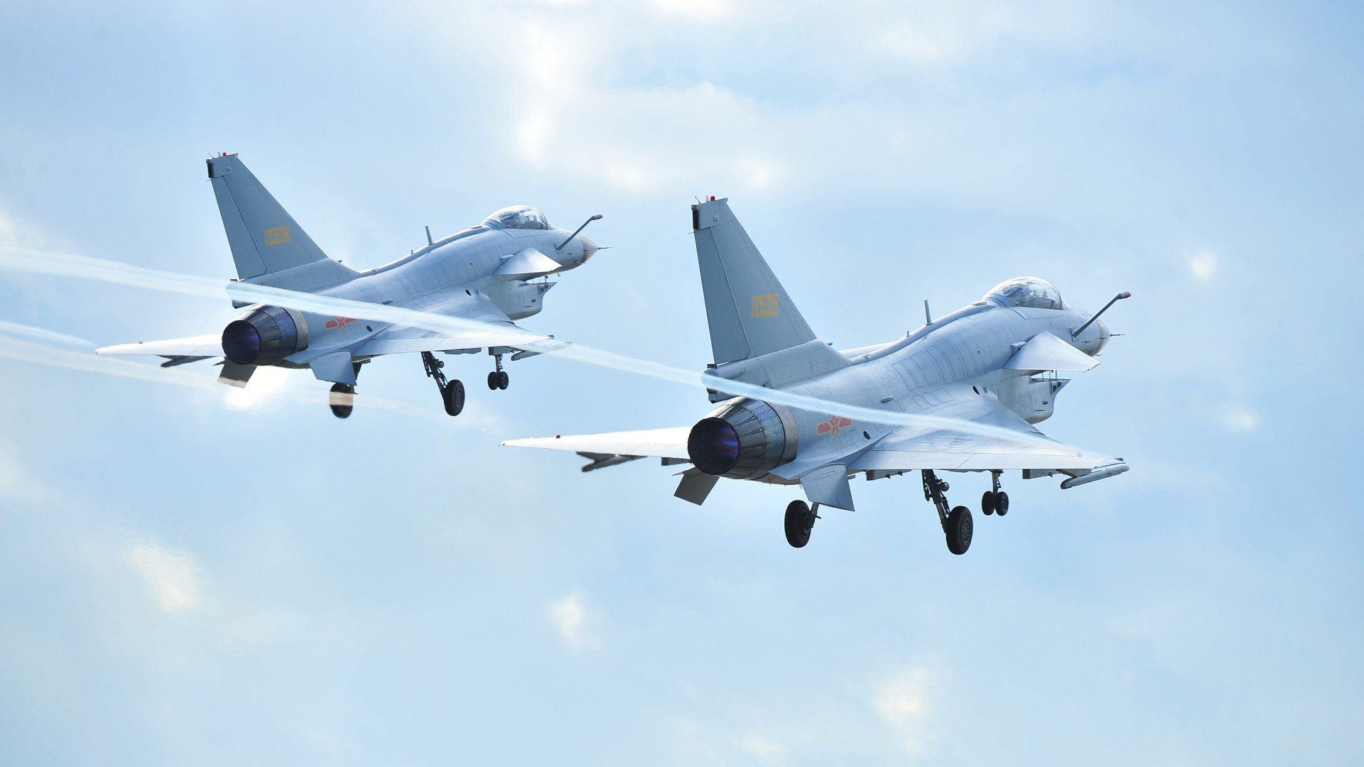 中国女篮防守稳健 多次化解对手攻势，中国女篮真棒