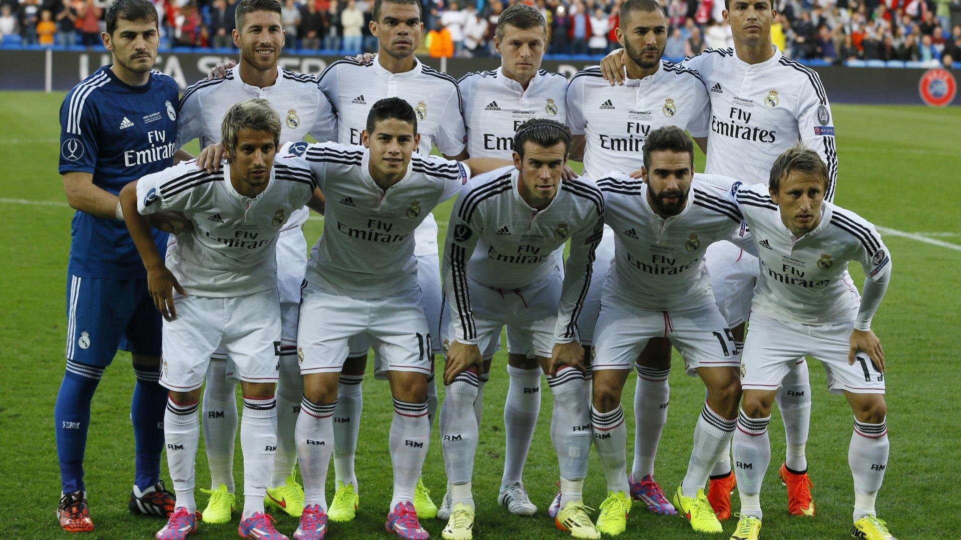 维拉双边路活跃制造传中良机，维拉输出