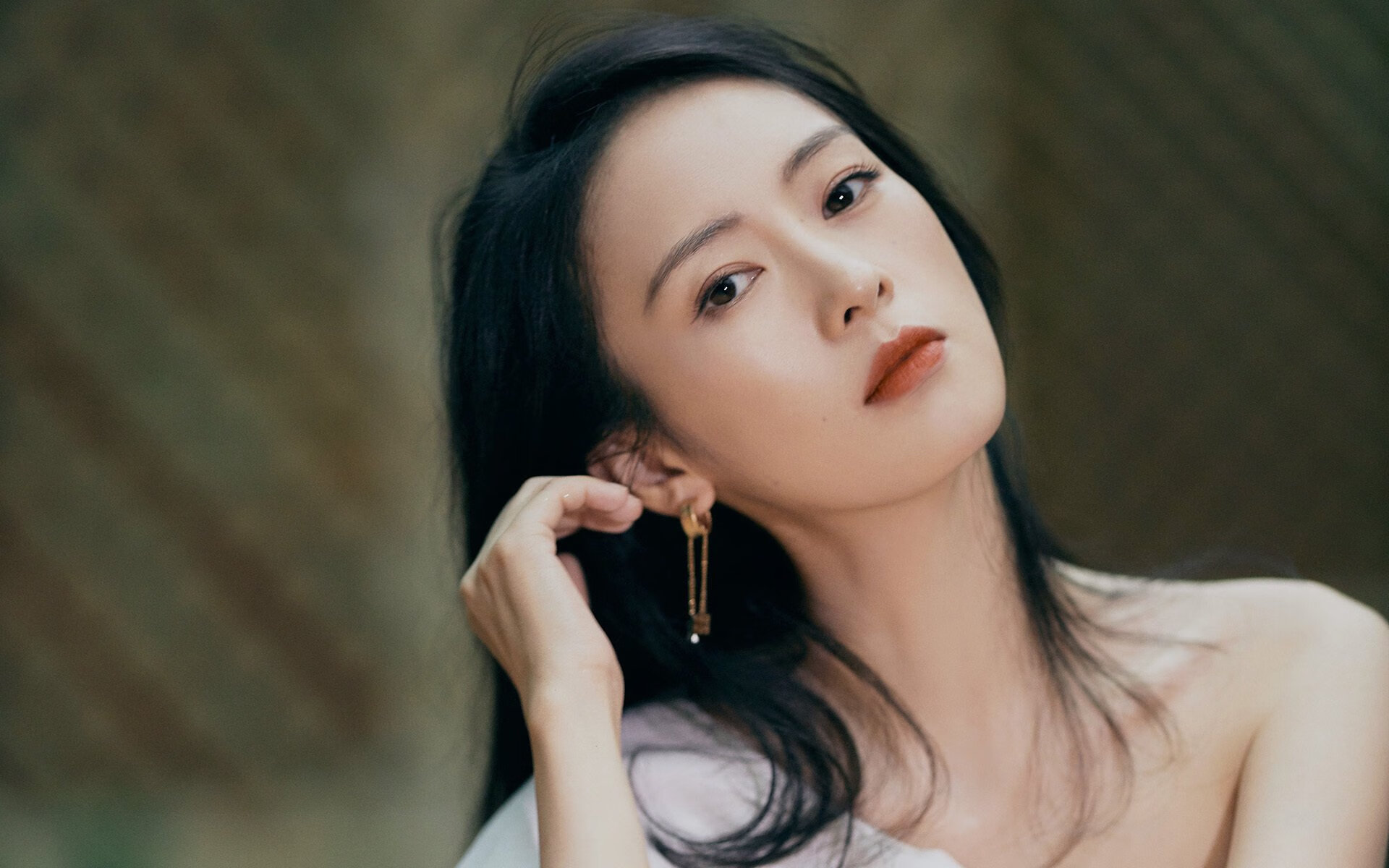 巴雷特：全黑队的进攻引擎，凭借精准传球和快速反击带领球队破敌