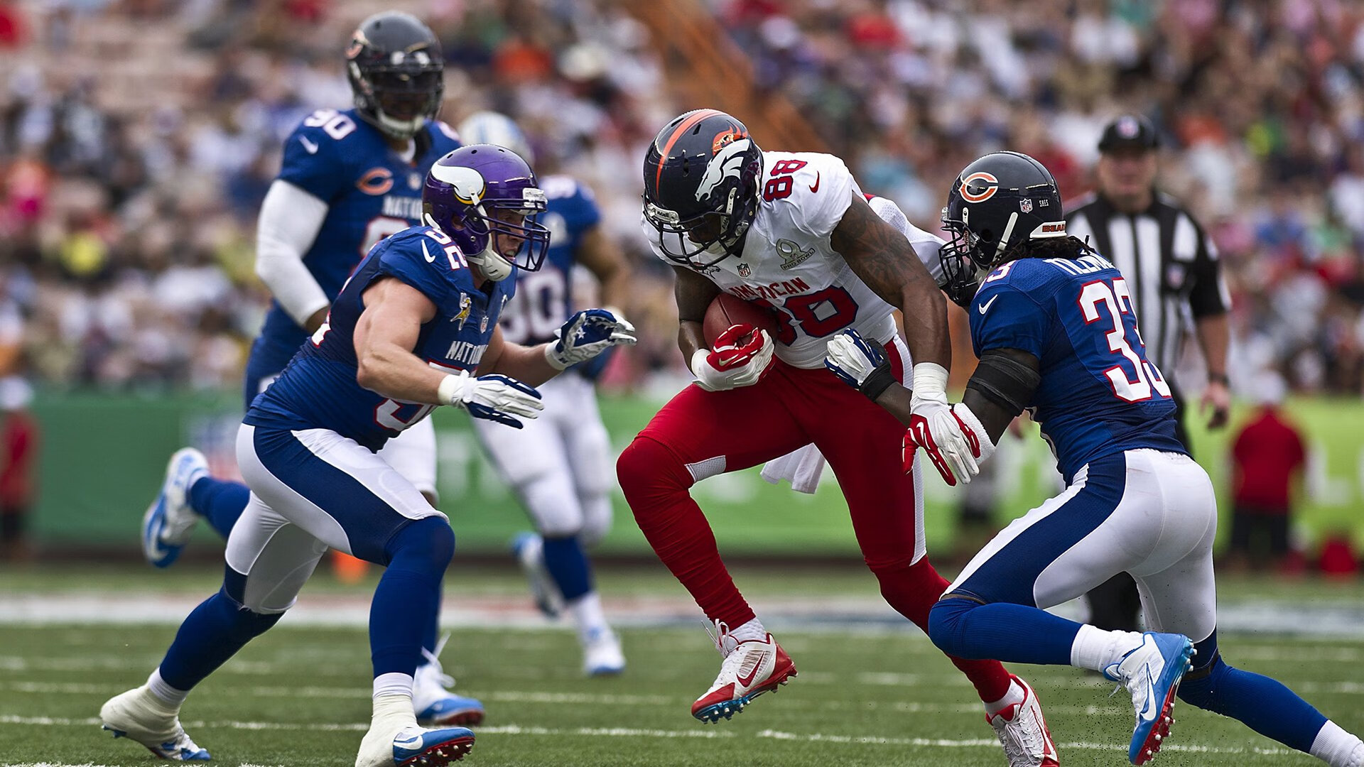 “高原疯狂：雪山之巅的极限比拼”，雪山高峰