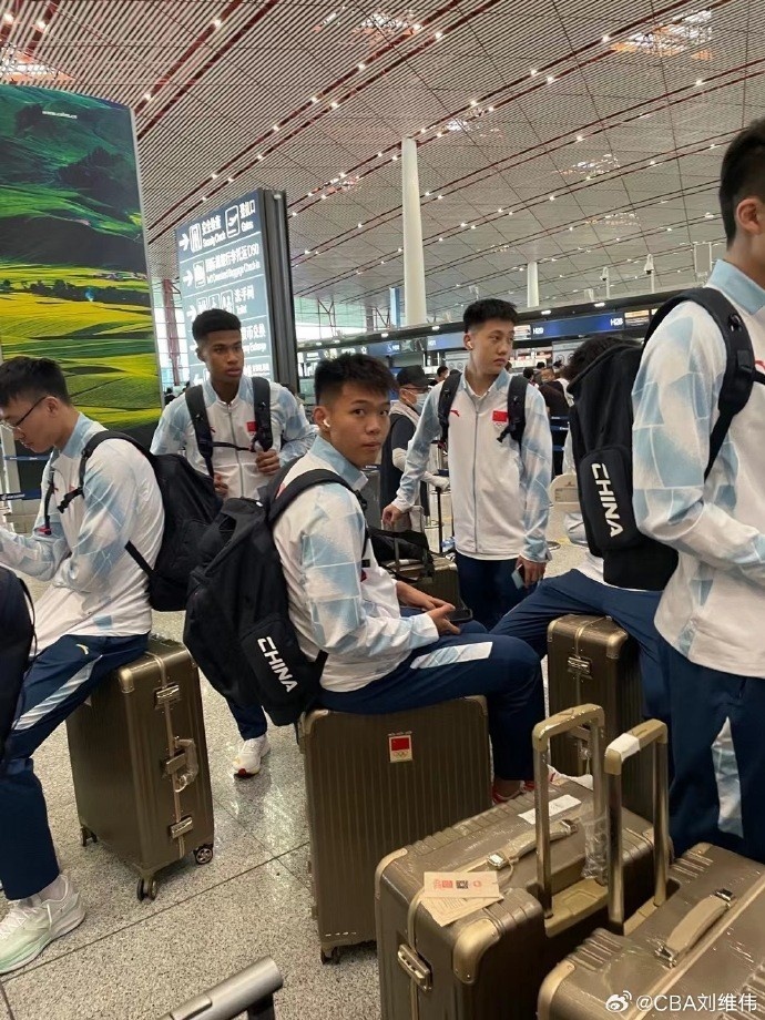 中国男篮参加东亚运动会！年轻球员练兵