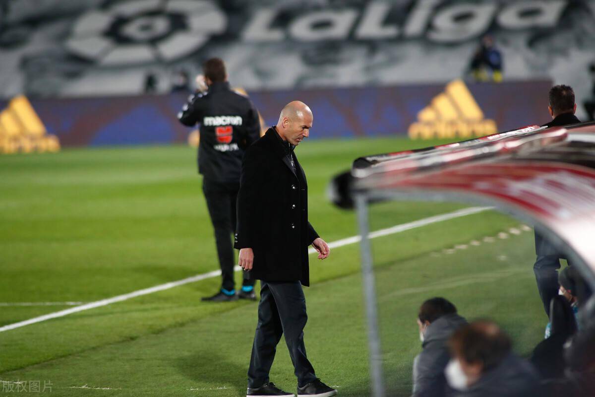 教练变阵！战术调整扭转比赛局势