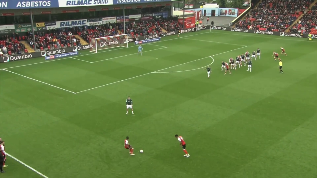 任意球新高度！球员弧线球破门震惊全场的简单介绍