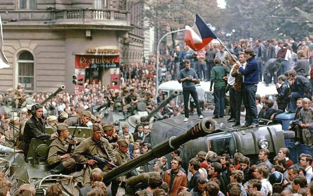 包含联盟历史回顾！经典瞬间的词条